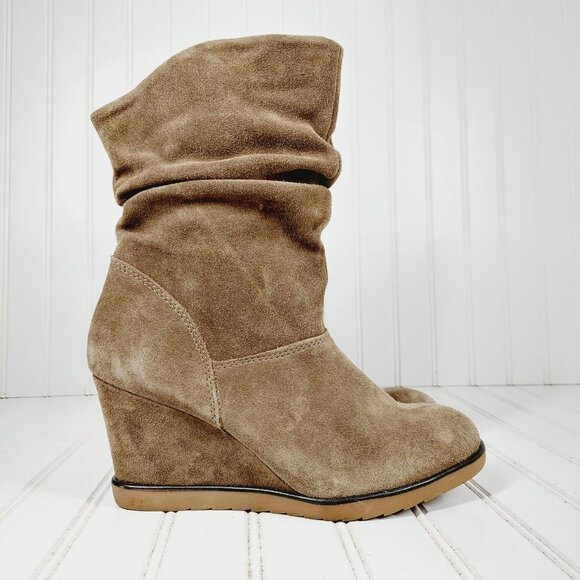 G.H. Bass & Co. Tan Leather Wedge Boots H566 - Picture 5 of 11